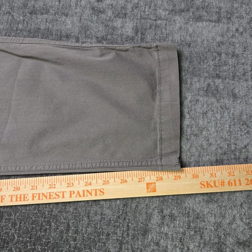 Levis City Cargo Chino Pants Mens 38x32 Fits 38x29 Gray Utility Stretch Hiking